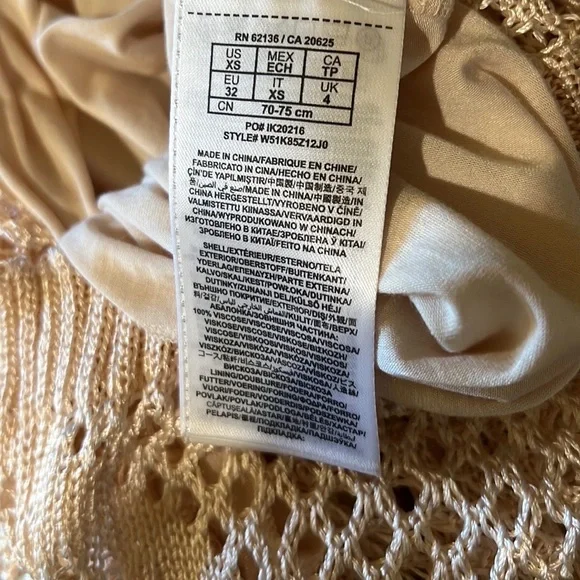 〰️ Guess Knit dress 〰️ - Picture 7 of 8